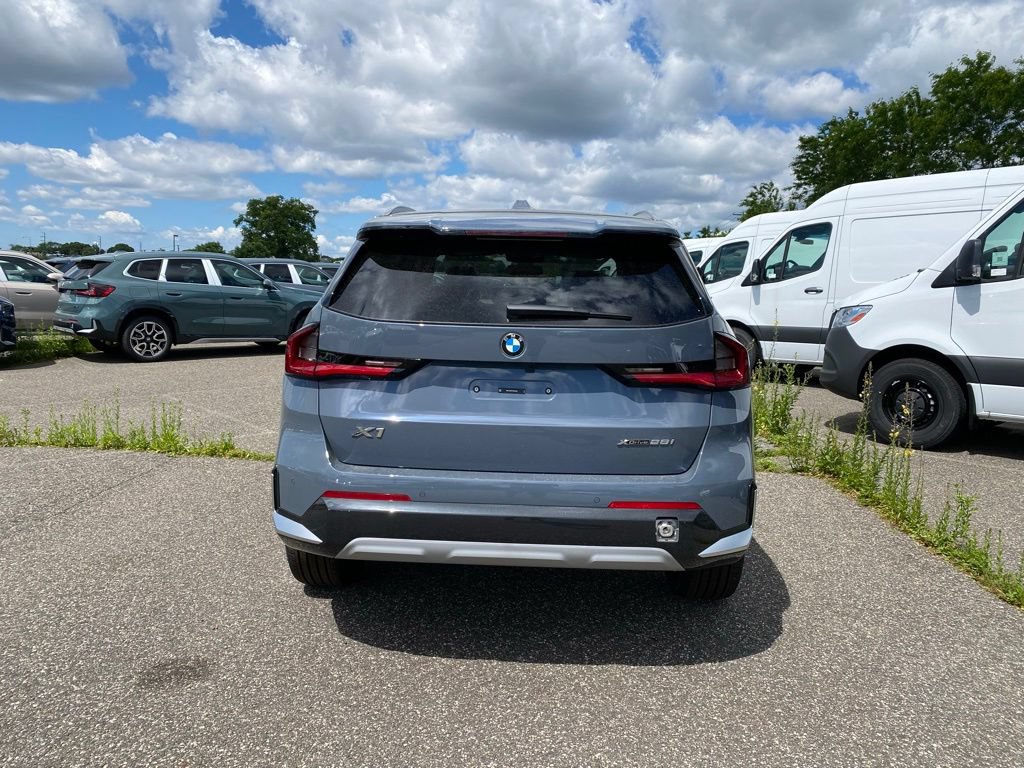 New 2026 BMW X1 xDrive28i w/ Technology Package AWD/4WD image 3