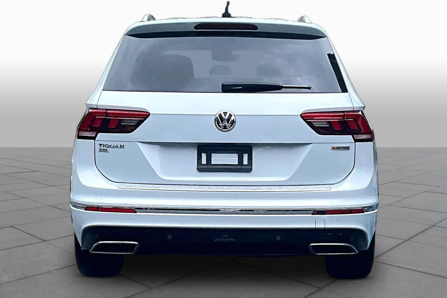 Used 2019 Volkswagen Tiguan SEL R-Line AWD/4WD image 5