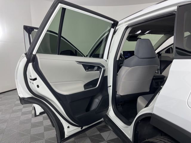 Used 2024 Toyota RAV4 XLE image 42