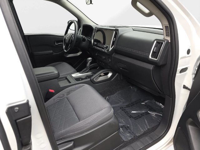 Used 2025 Nissan Frontier SV RWD image 37