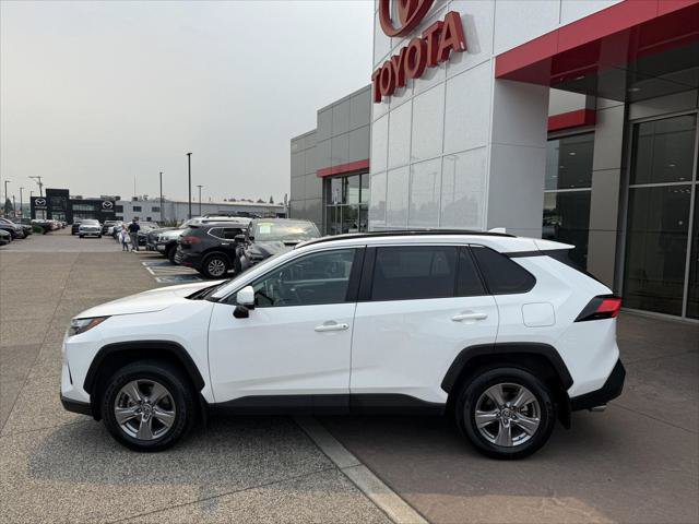 Certified 2023 Toyota RAV4 XLE w/ XLE Grade Weather Package AWD/4WD image 5