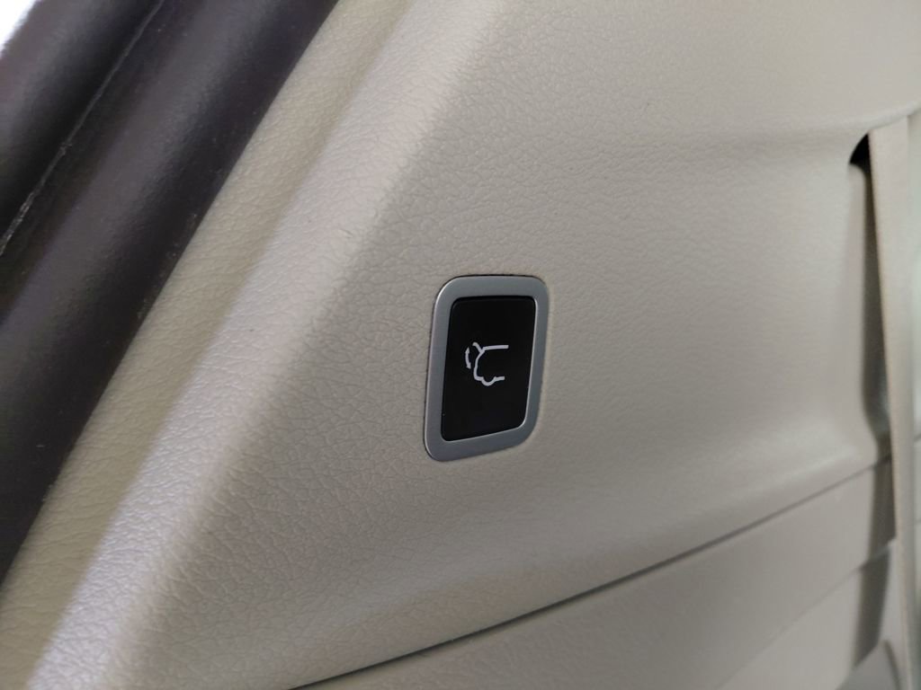 Certified 2021 Chrysler Pacifica Touring-L image 48