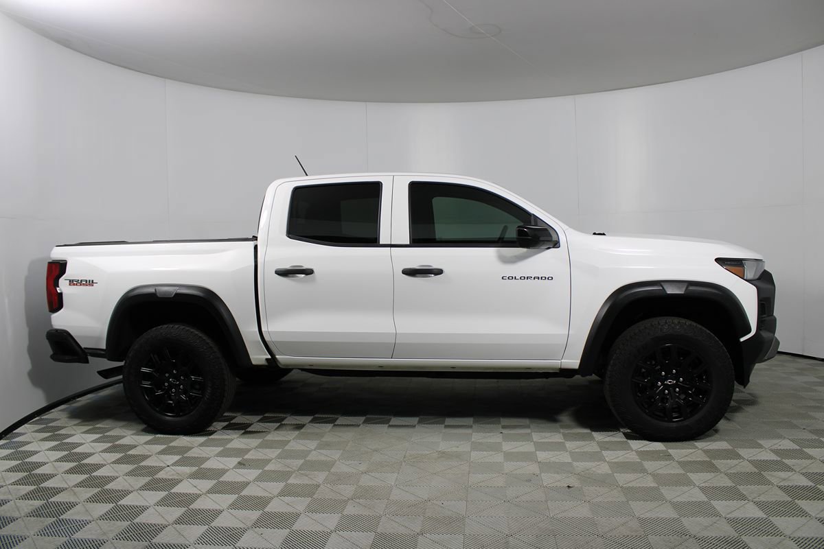 Used 2024 Chevrolet Colorado Trail Boss w/ Technology Package AWD/4WD image 42