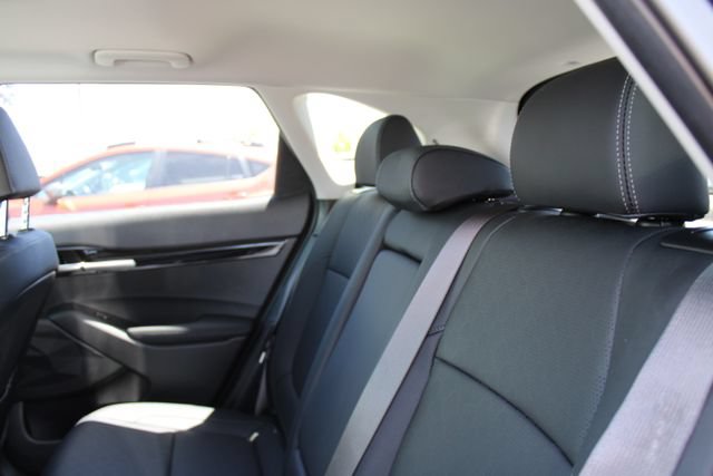 Used 2021 Kia Seltos SX w/ SX Sunroof Package AWD/4WD image 16