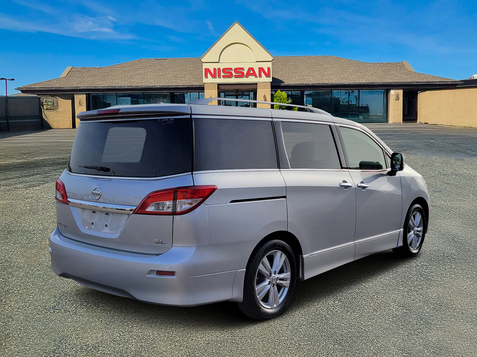 Used 2015 Nissan Quest SL image 4
