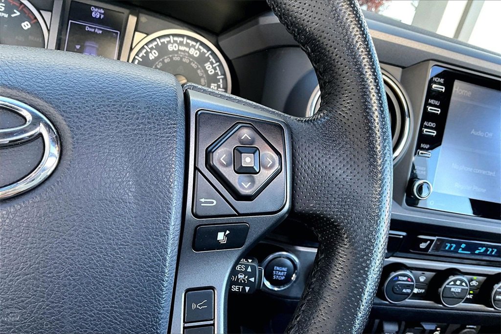 Used 2020 Toyota Tacoma TRD Off-Road image 9