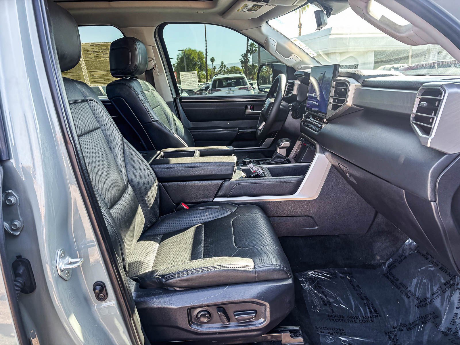 Used 2024 Toyota Tundra Limited AWD/4WD image 19