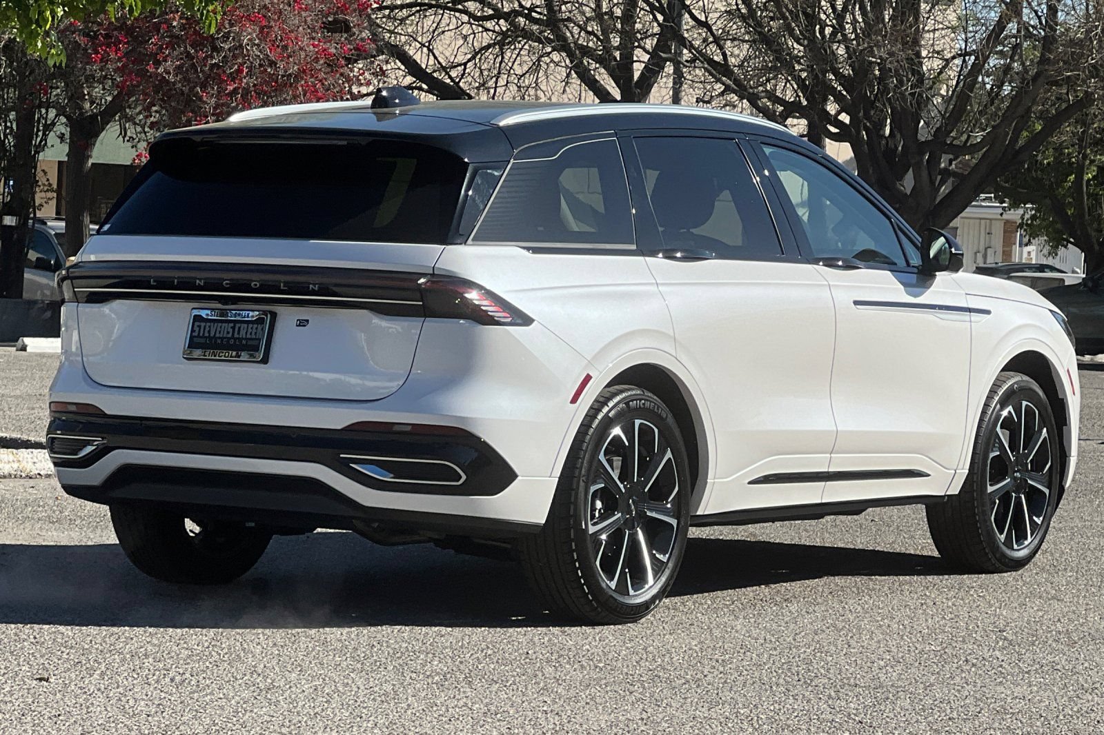 New 2026 Lincoln Nautilus Reserve AWD/4WD image 4