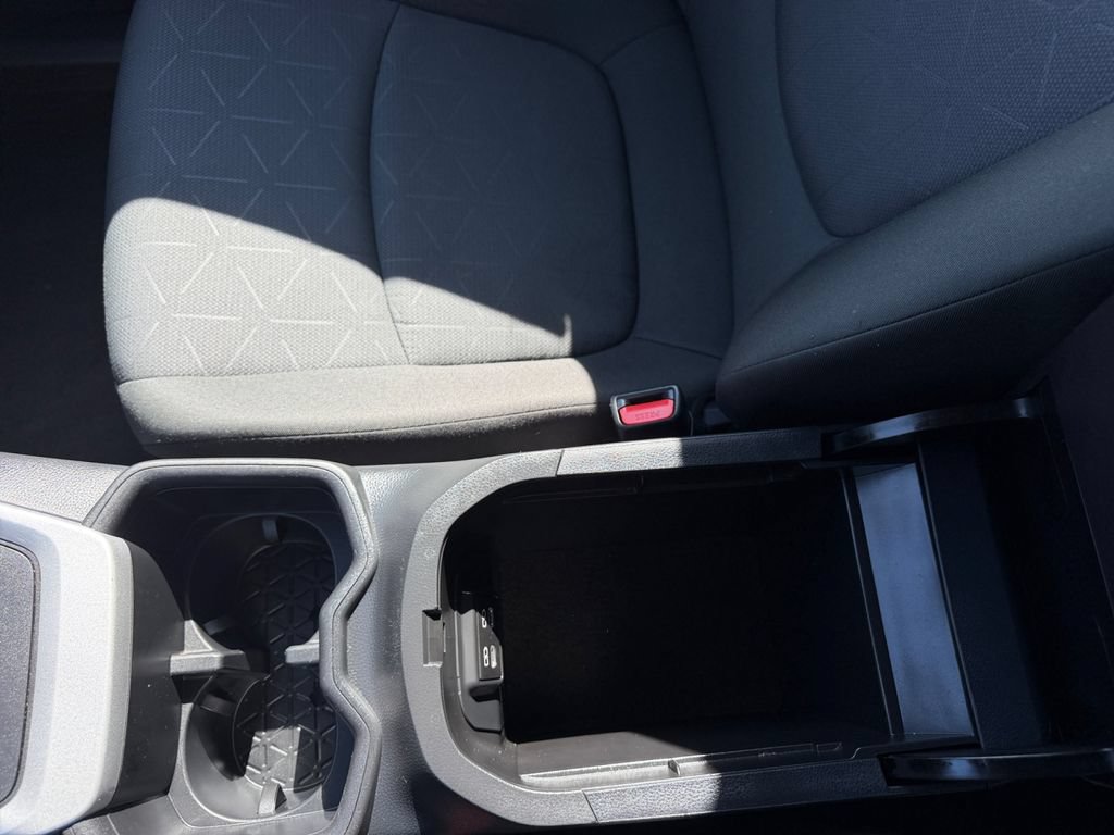 Used 2024 Toyota RAV4 XLE FWD image 19