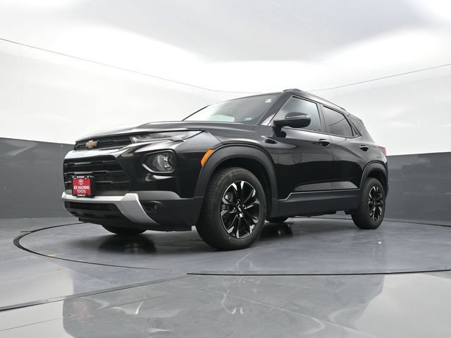 Used 2023 Chevrolet TrailBlazer LT FWD image 32