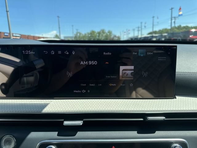 Used 2025 Genesis GV80 3.5T Prestige AWD/4WD image 14