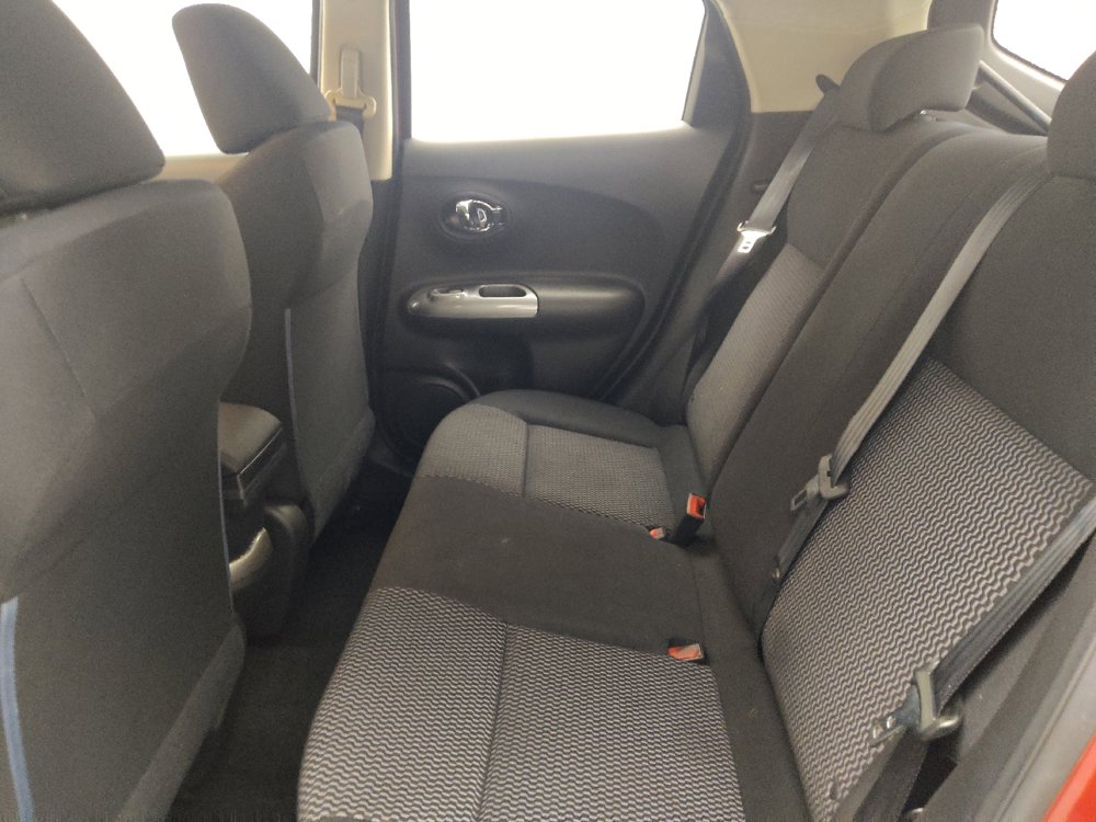 Used 2015 Nissan Juke S FWD image 18