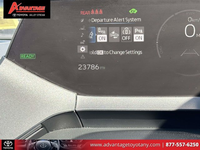 Used 2023 Toyota Prius LE AWD/4WD image 27