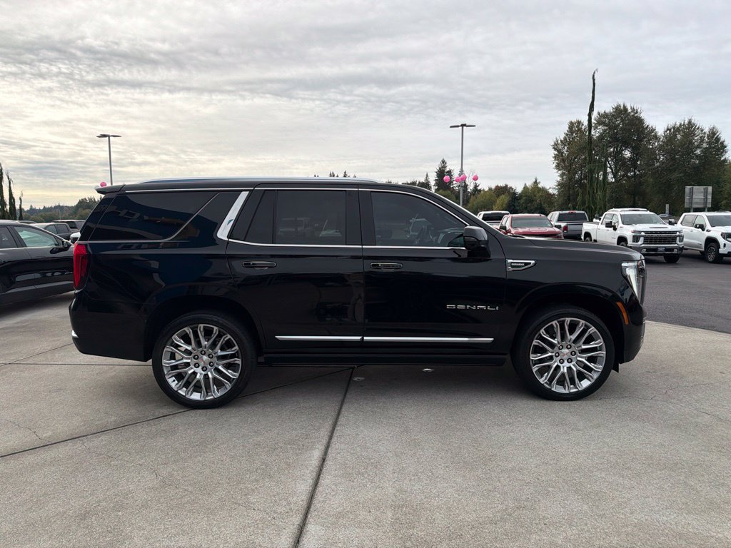Used 2025 GMC Yukon Denali w/ Denali Reserve Package AWD/4WD image 7