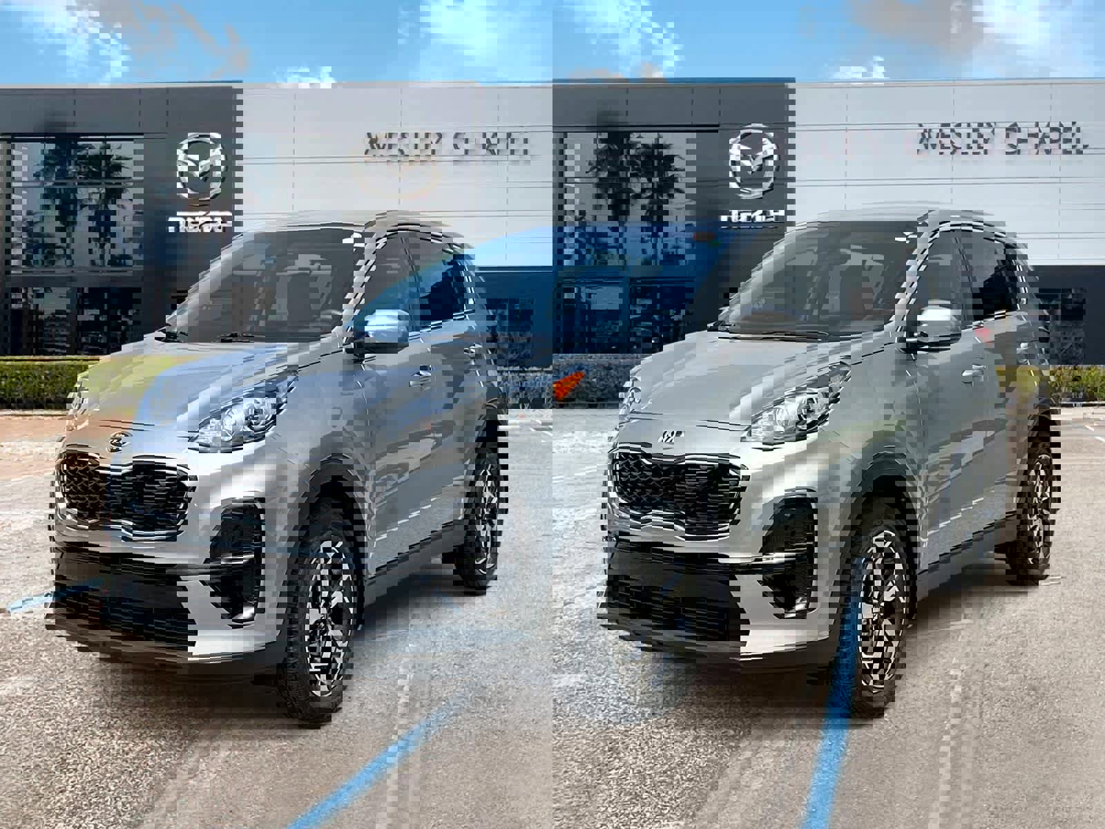 Used 2022 Kia Sportage LX image 1