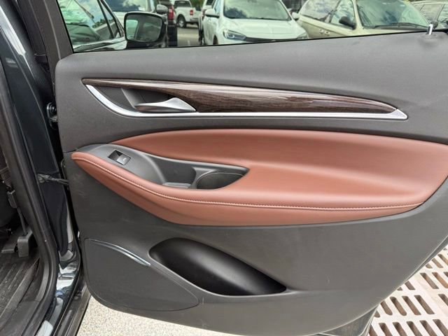 Used 2021 Buick Enclave Avenir w/ Avenir Technology Package image 19