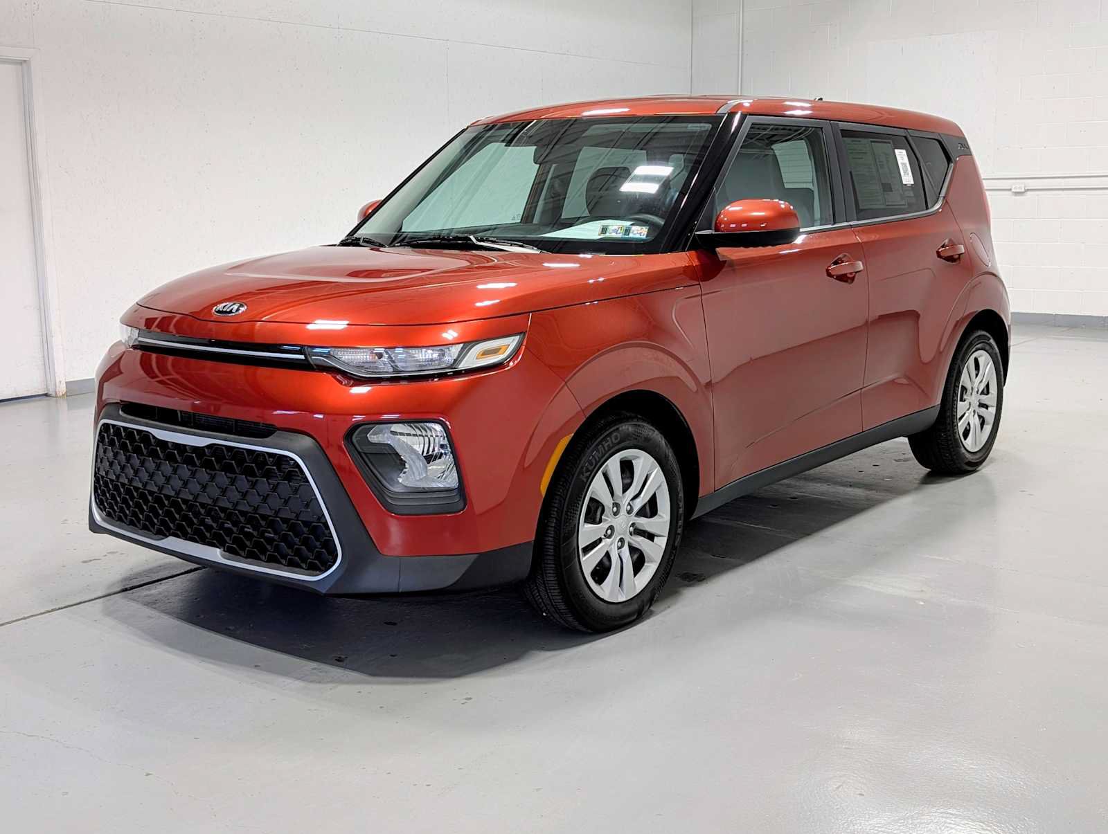 Certified 2021 Kia Soul LX FWD image 1
