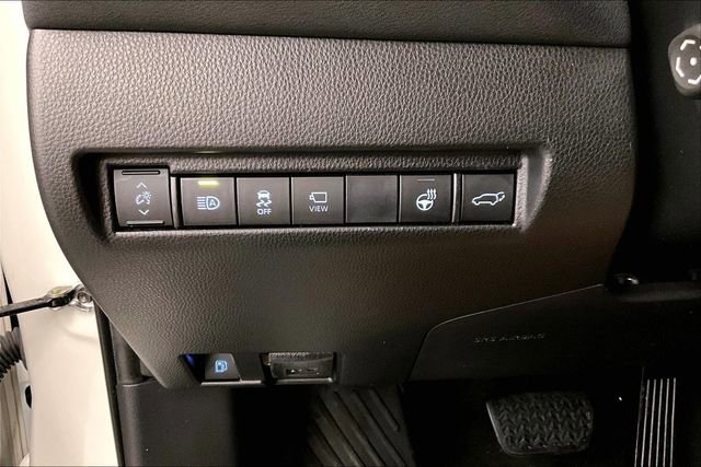 Used 2021 Toyota Venza Limited AWD/4WD image 39