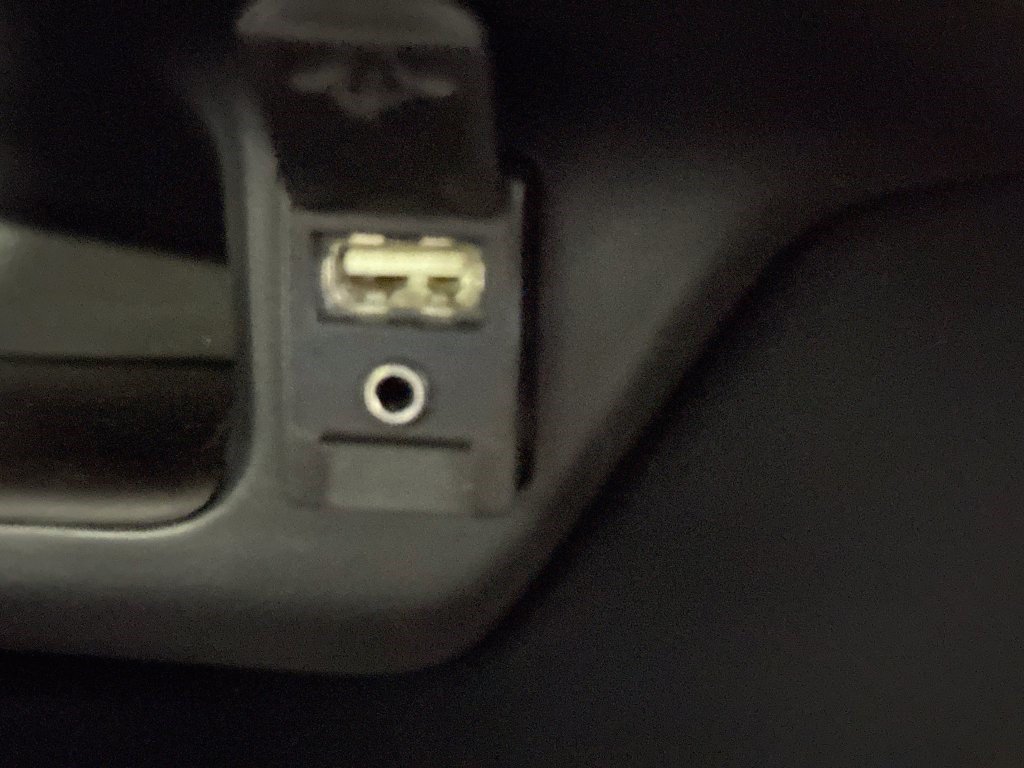 Used 2019 Toyota C-HR LE FWD image 39
