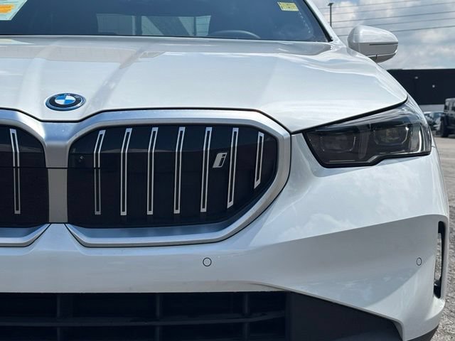 Used 2024 BMW i5 eDrive40i w/ Premium Package RWD image 12