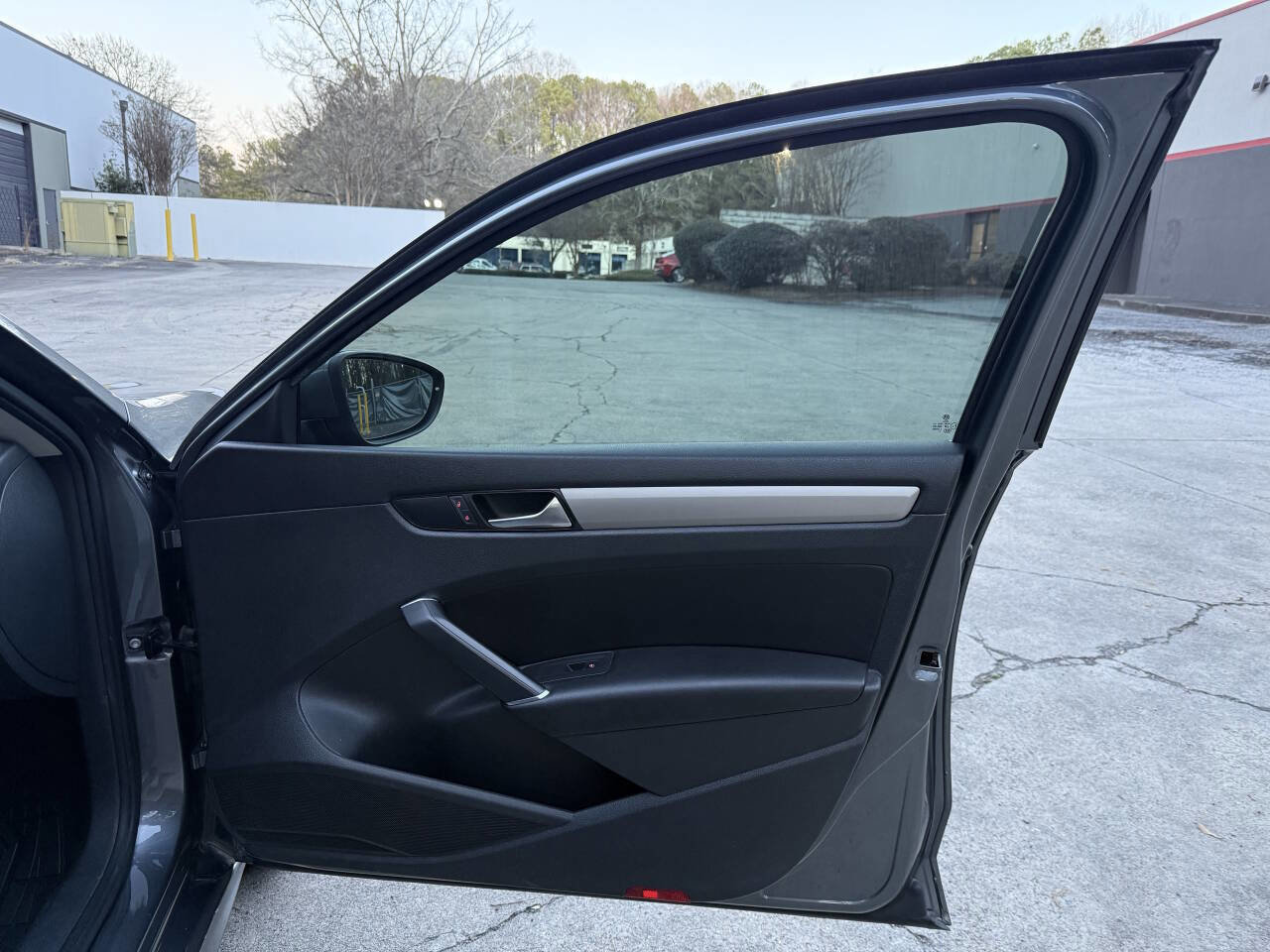 Used 2020 Volkswagen Passat 2.0T SE image 34