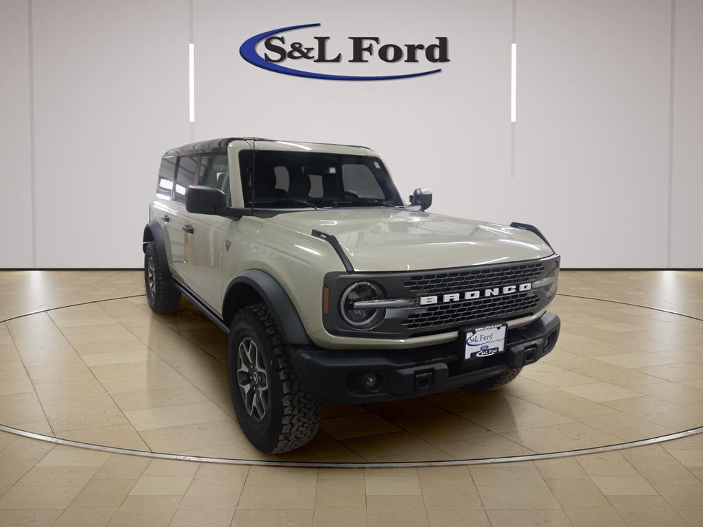 Certified 2025 Ford Bronco Badlands image 5