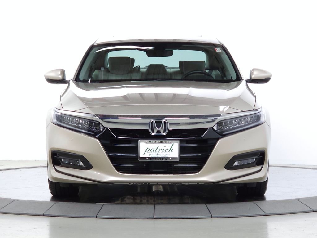 Used 2018 Honda Accord Touring image 2