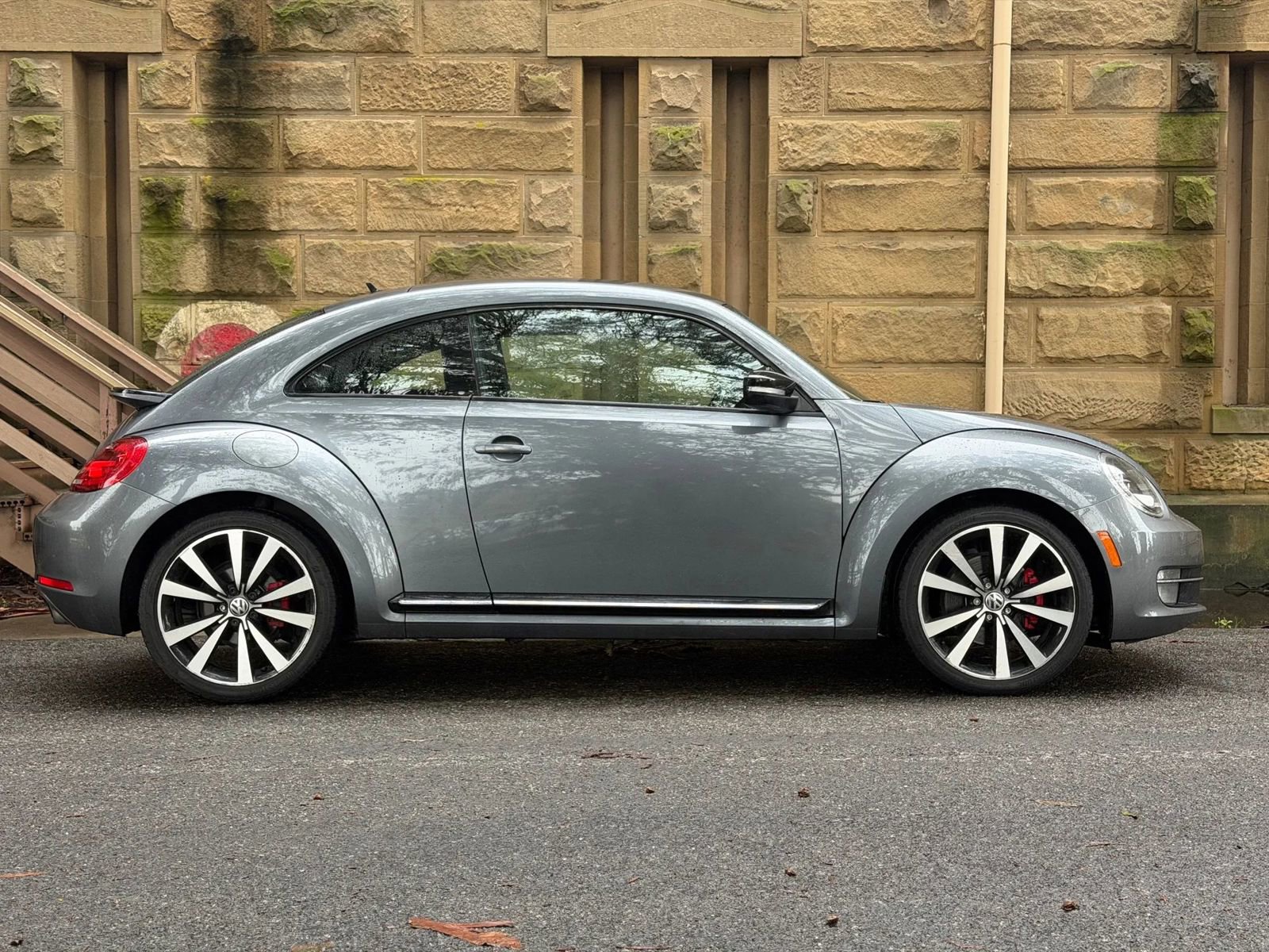 Used 2012 Volkswagen Beetle Turbo image 3
