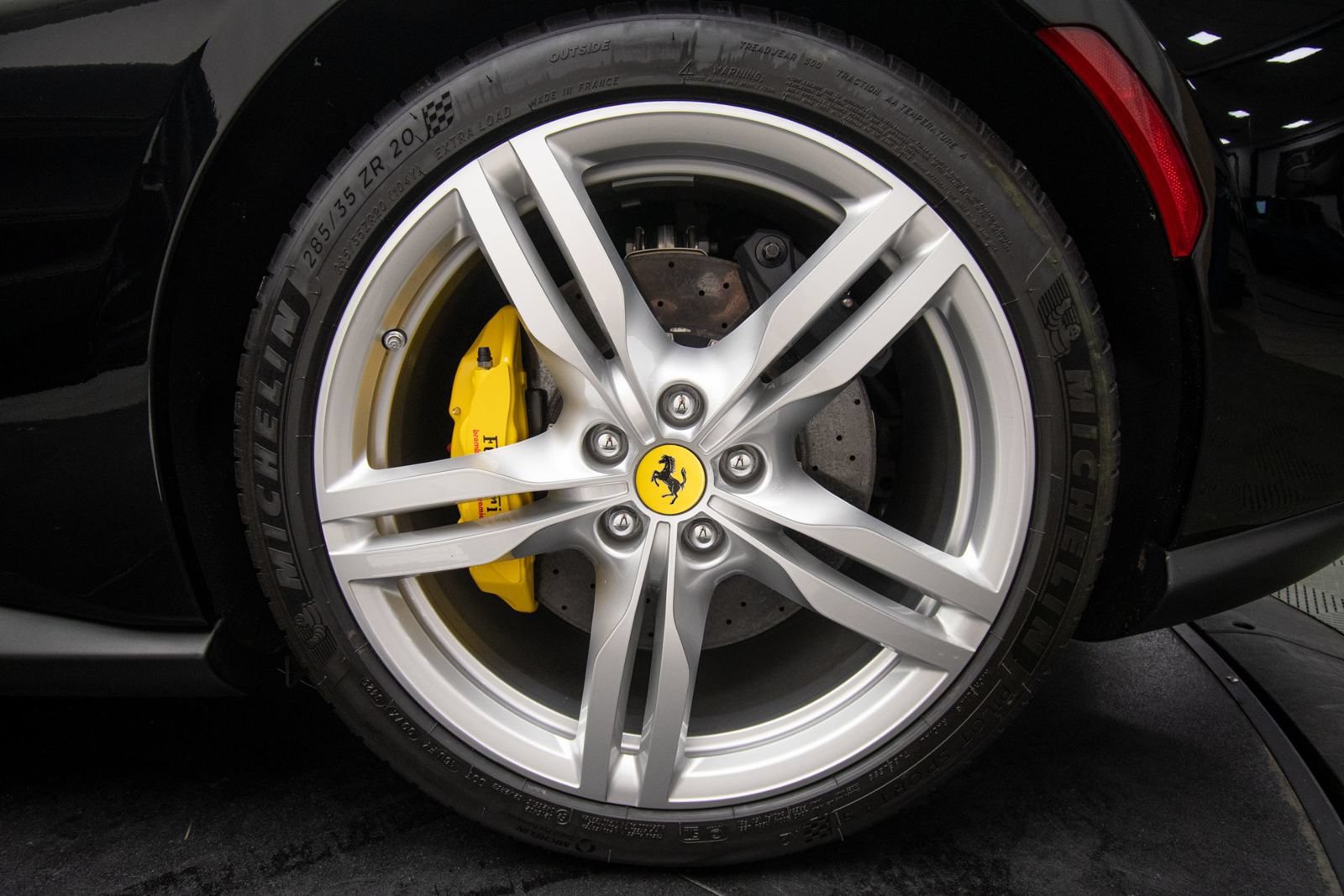 Used 2023 Ferrari Portofino M RWD image 42
