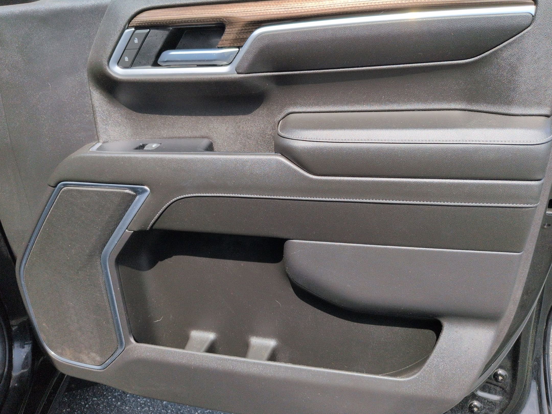 Used 2022 Chevrolet Silverado 1500 LT image 34