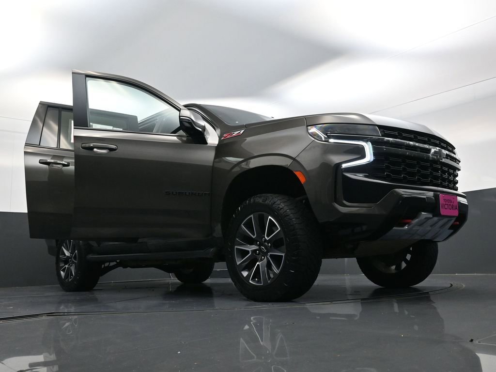 Used 2021 Chevrolet Suburban Z71 w/ Z71 Signature Package image 32