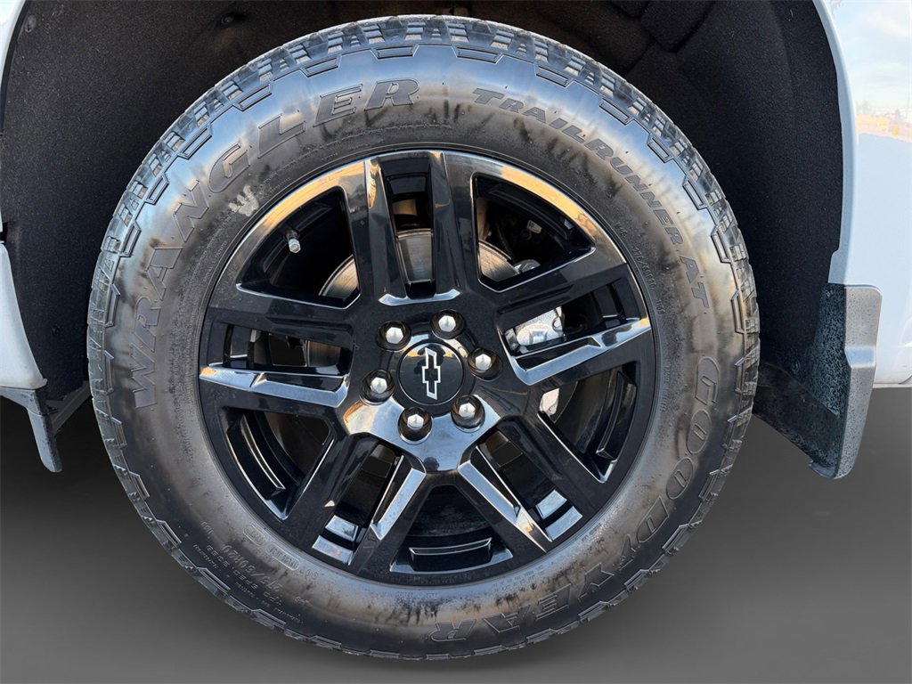 Used 2024 Chevrolet Silverado 1500 RST image 10