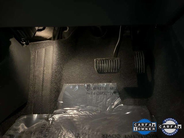 Used 2025 Volvo XC40 B5 Plus image 36