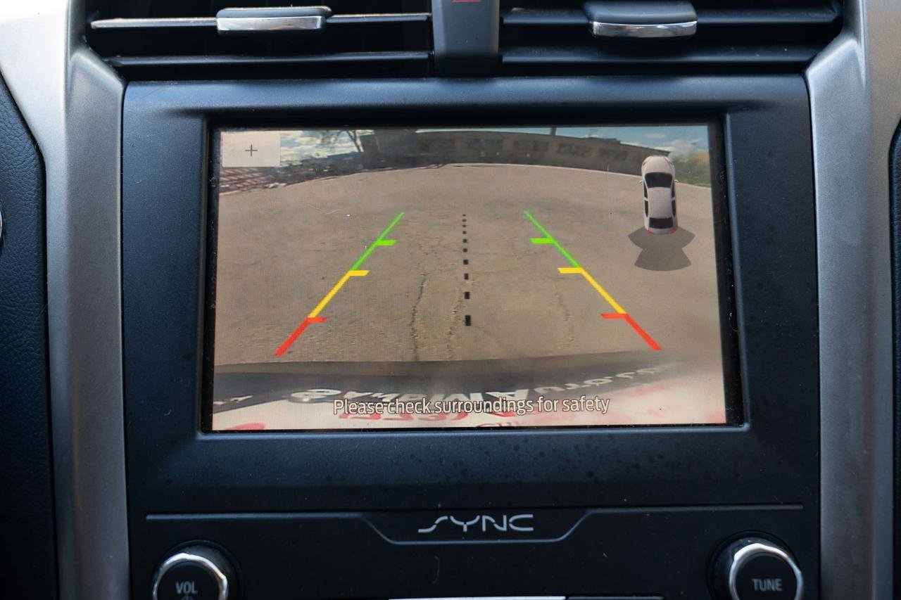 Used 2020 Ford Fusion SEL FWD image 37
