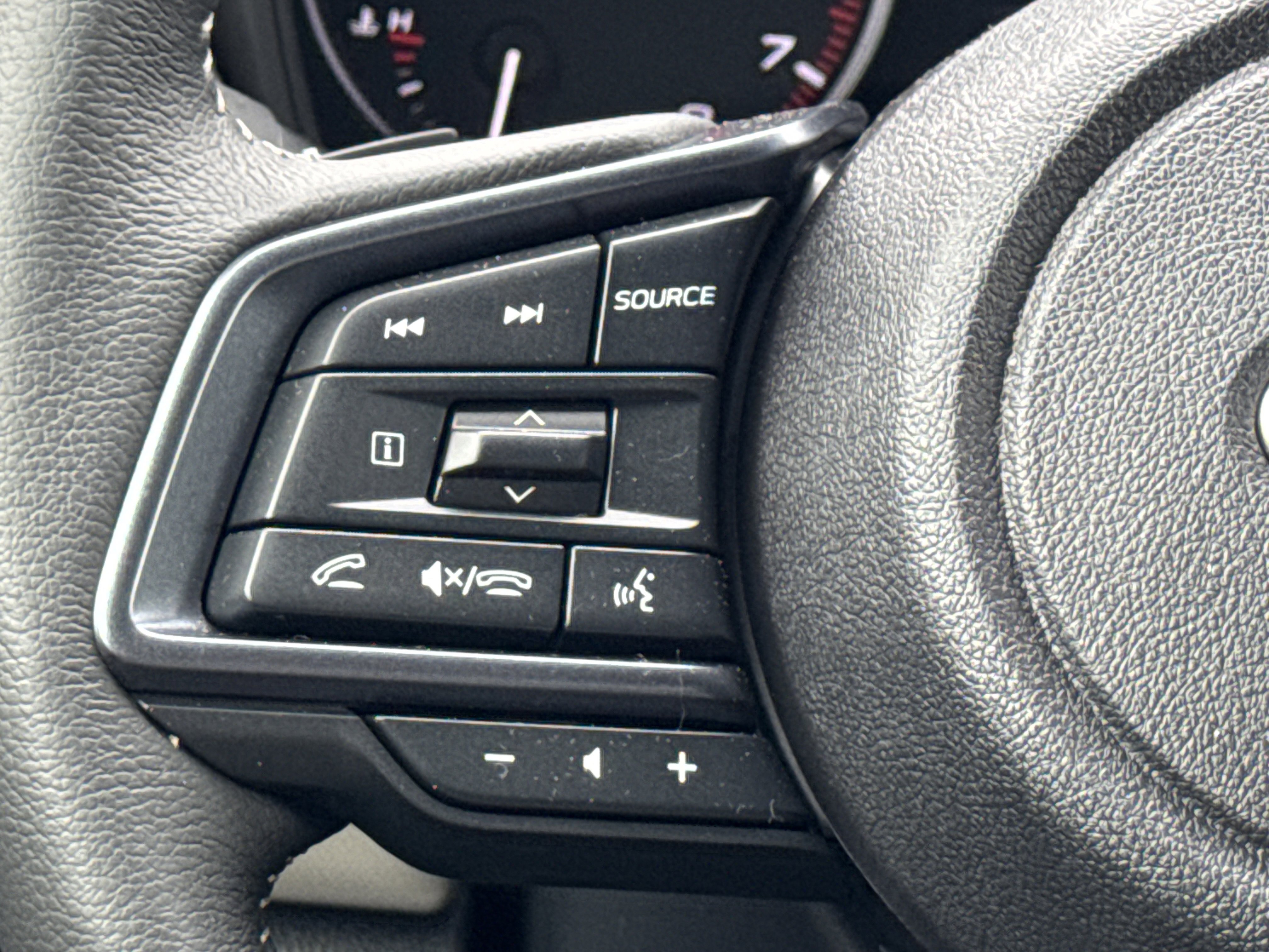 Certified 2025 Subaru Forester Limited image 6