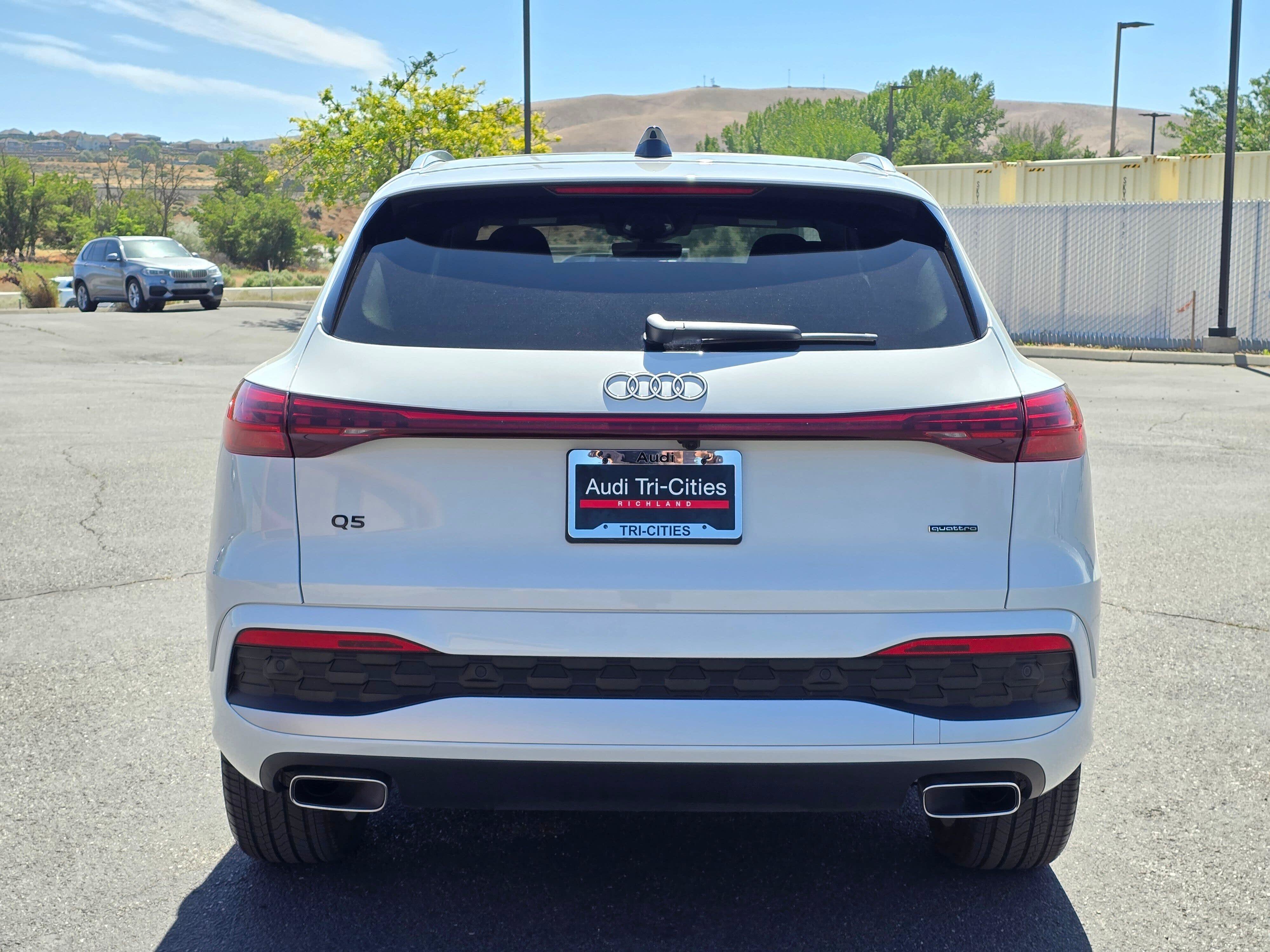 Certified 2025 Audi Q5 Premium Plus w/ Premium Plus AWD/4WD image 5