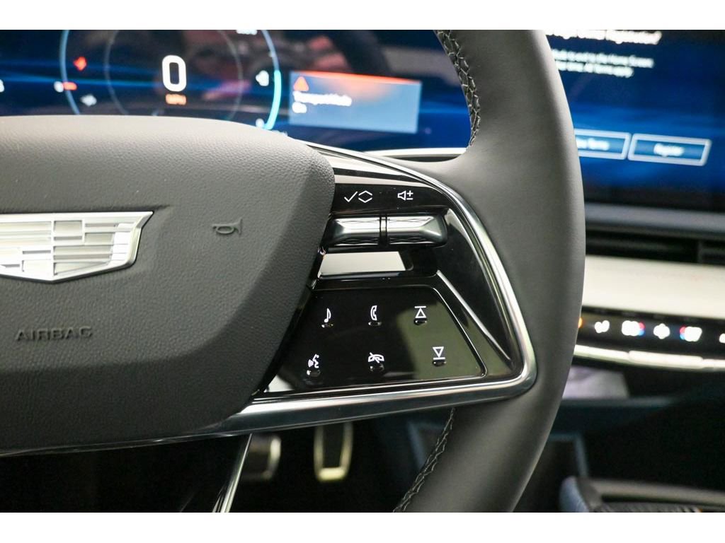 New 2026 Cadillac Optiq Luxury 2 image 26