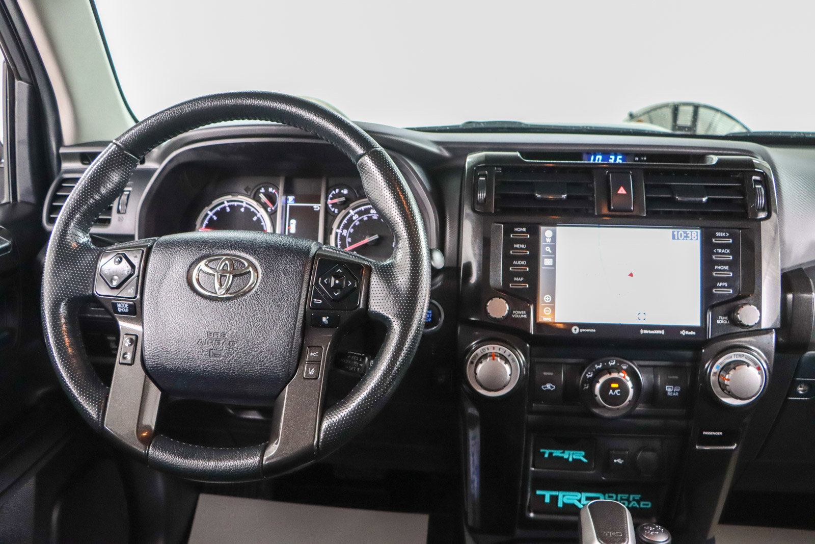 Used 2024 Toyota 4Runner TRD Off-Road Premium w/ Moonroof Package AWD/4WD image 17