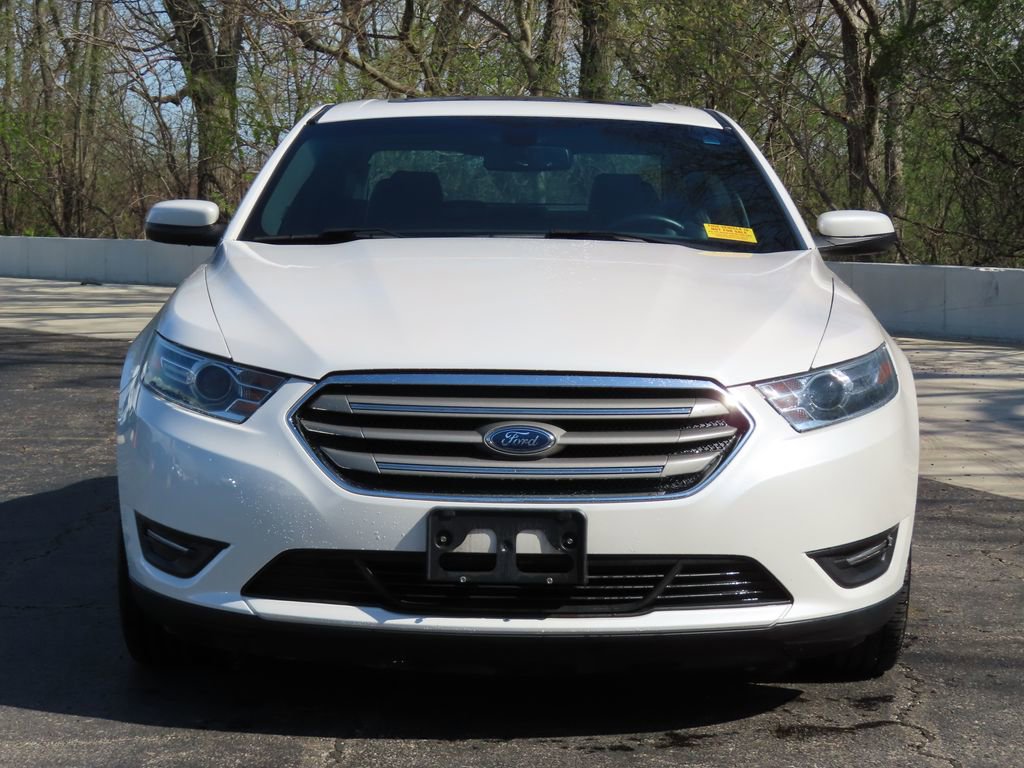 Used 2017 Ford Taurus SEL w/ Equipment Group 201A image 4