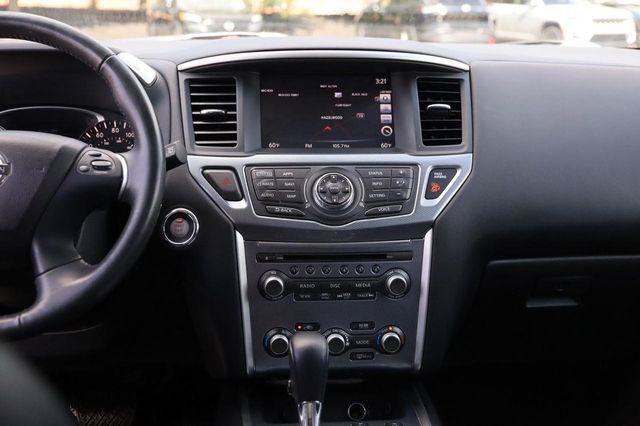 Used 2017 Nissan Pathfinder SL w/ SL Premium Package AWD/4WD image 30