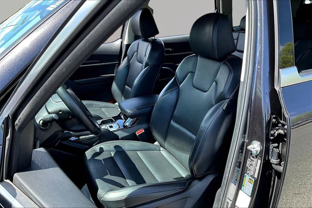 Used 2025 Kia Telluride S image 17