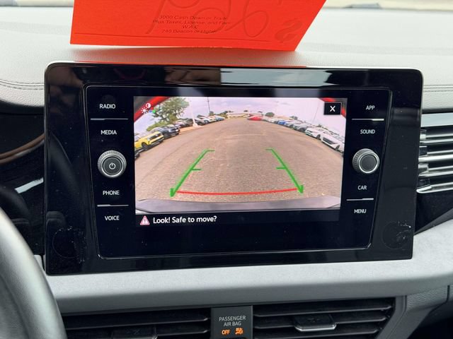 Used 2025 Volkswagen Jetta SE FWD image 20