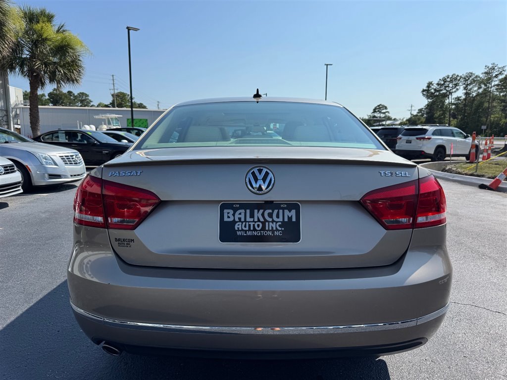 Used 2015 Volkswagen Passat 1.8T SEL Premium FWD image 7