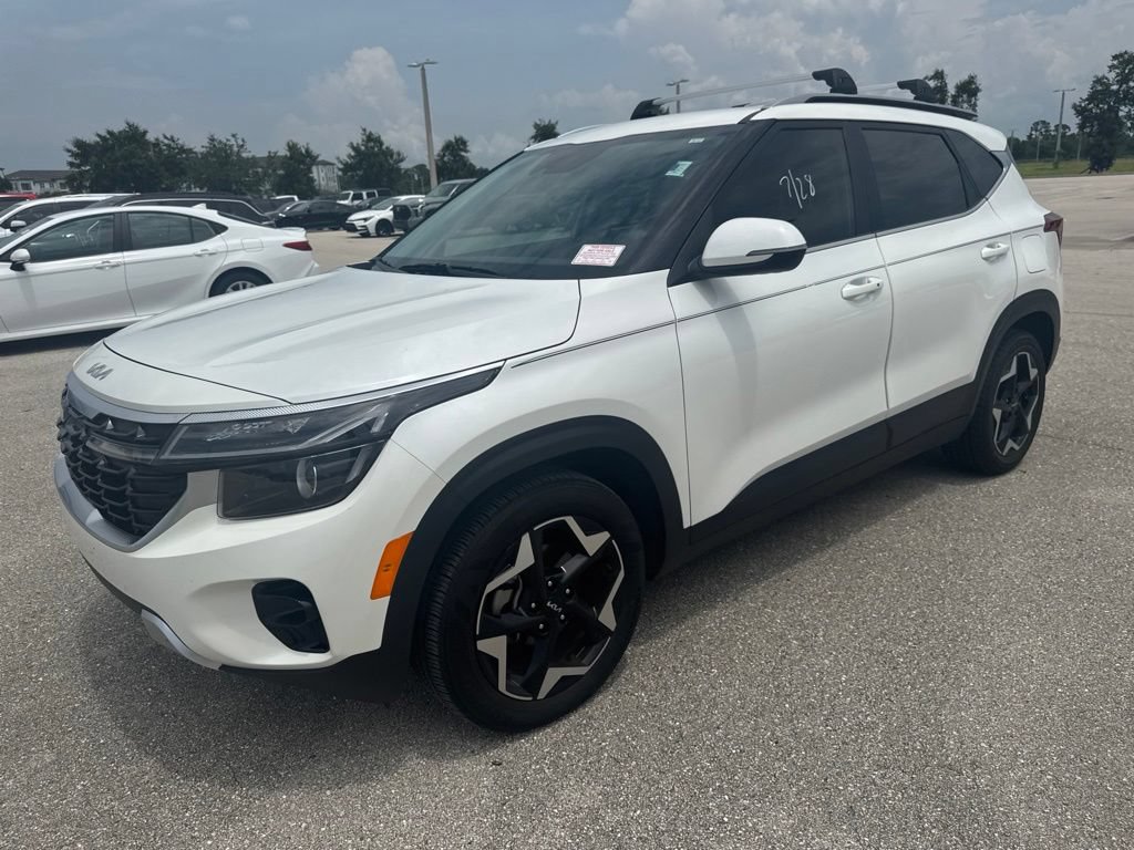 Certified 2024 Kia Seltos EX FWD image 10