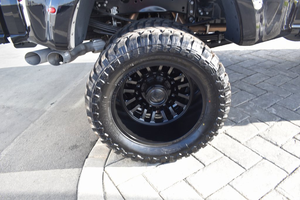 Used 2025 Ford F350 Lariat w/ FX4 Off-Road Package image 11