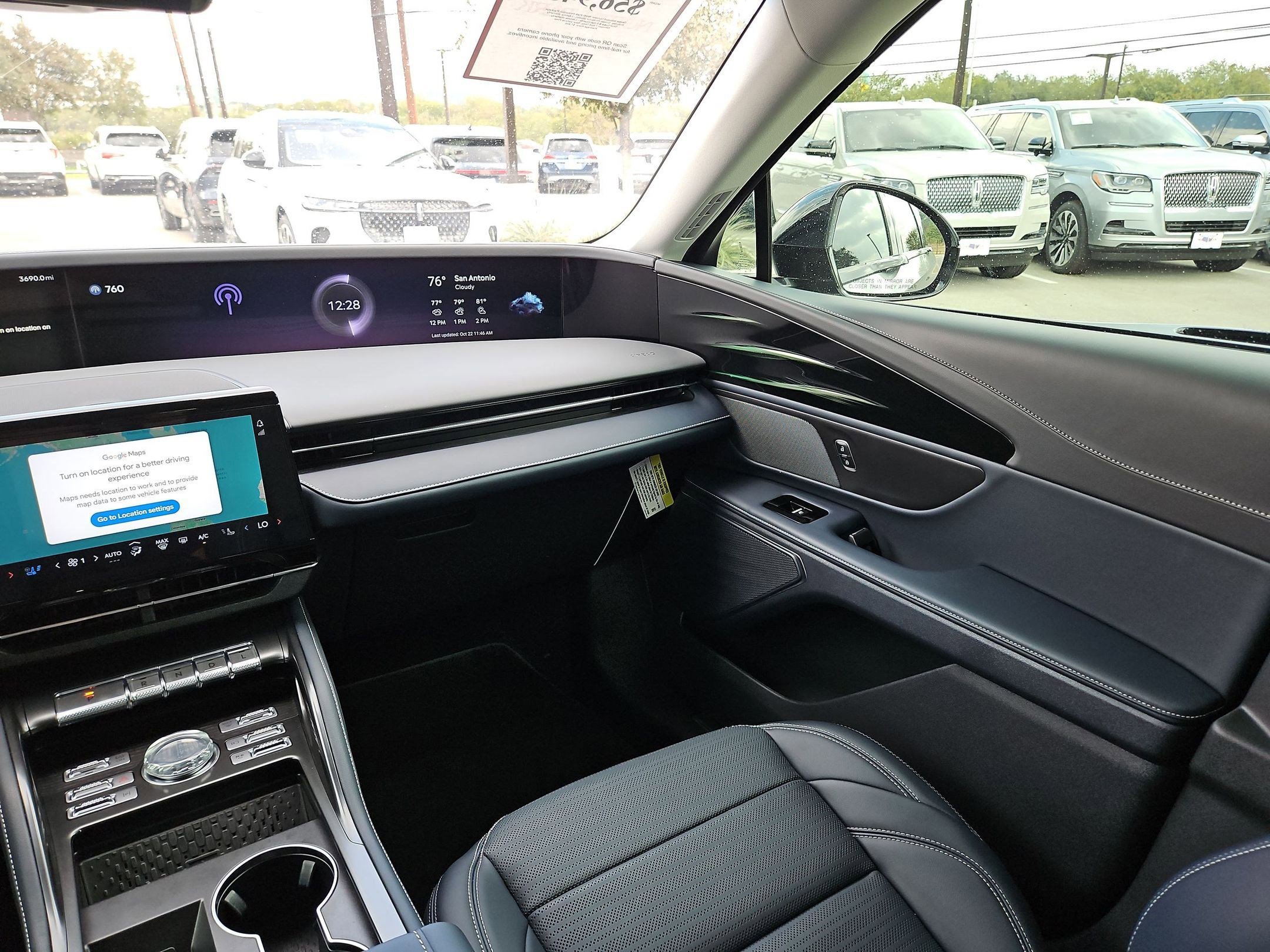 Used 2024 Lincoln Nautilus Reserve AWD/4WD image 3