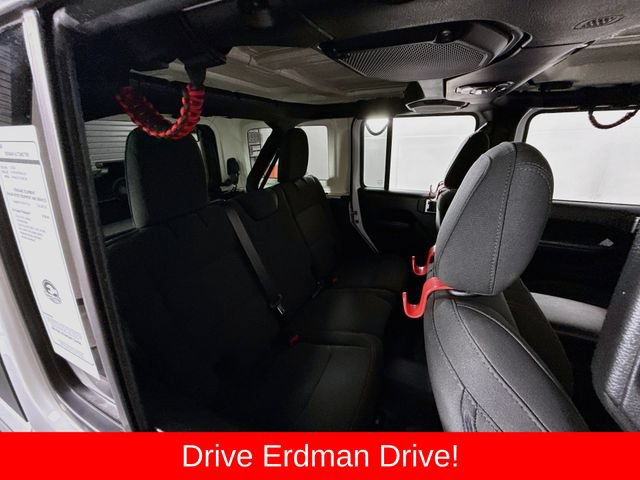 Used 2023 Jeep Wrangler Unlimited Rubicon AWD/4WD image 26