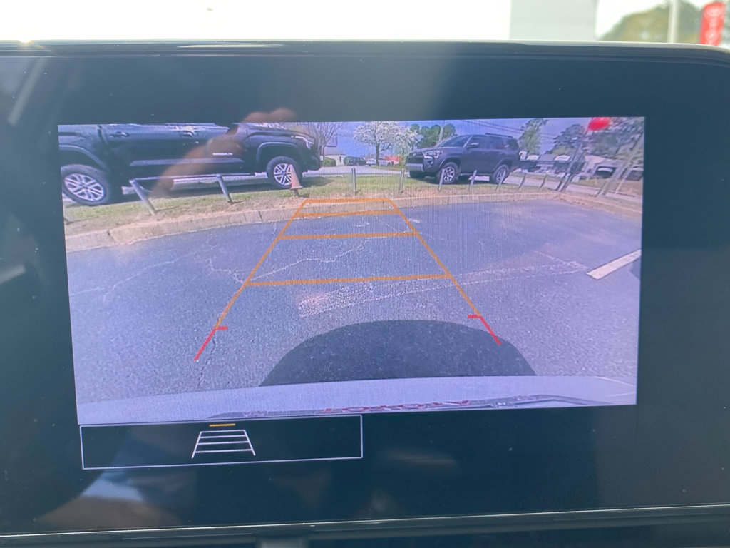 Used 2025 Chevrolet Trax LS image 25