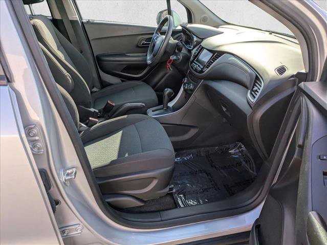 Used 2022 Chevrolet Trax LS w/ Tint and Cruise Package image 21