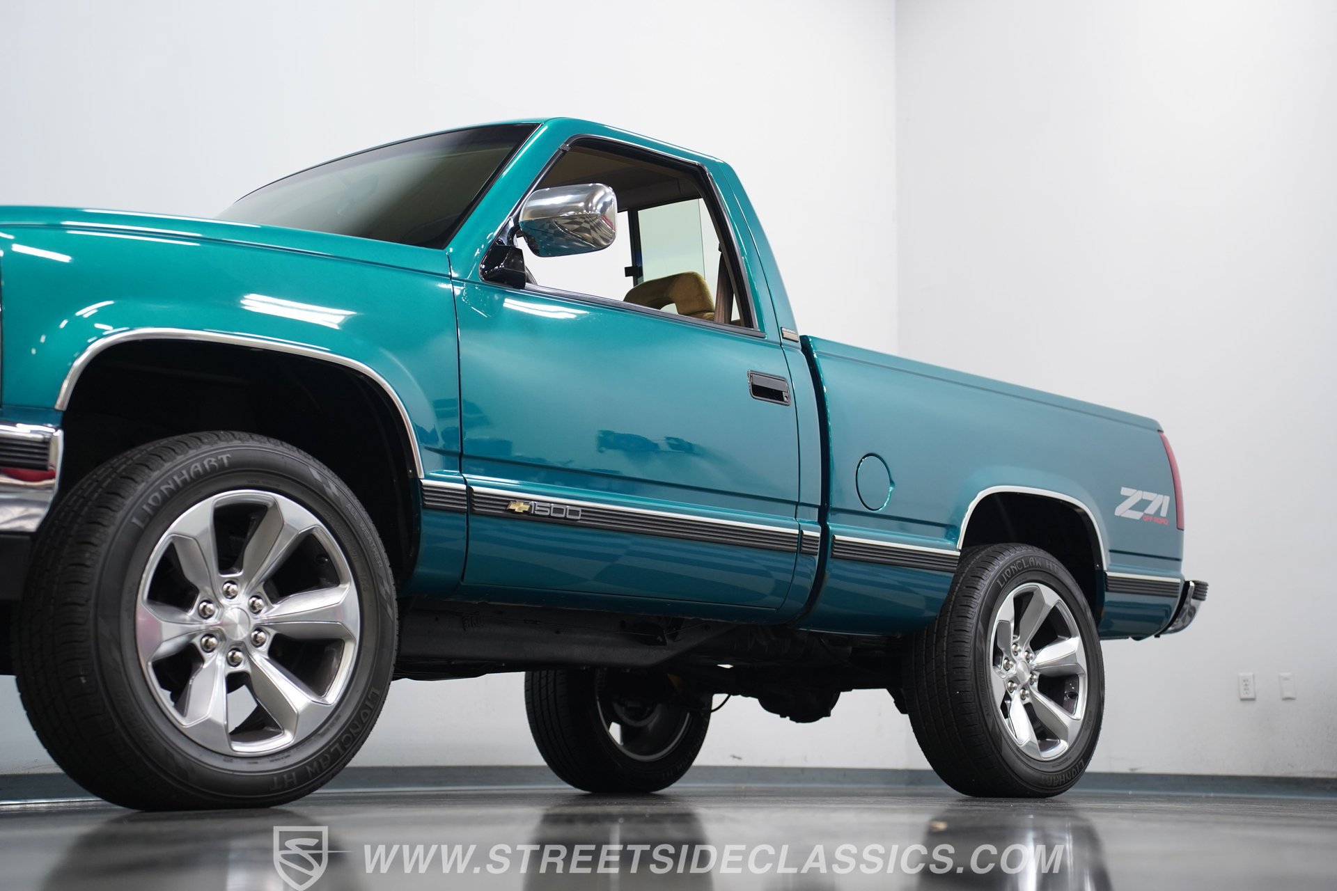 Used 1993 Chevrolet Silverado 1500 4x4 Regular Cab image 21